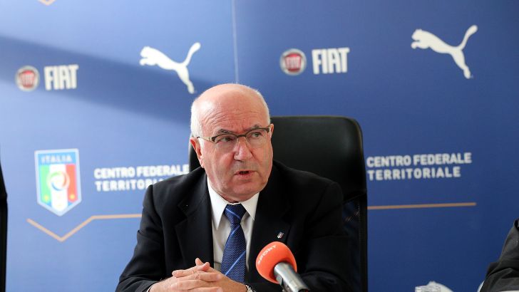 עשו עלי מניפולציה. טאבקיו