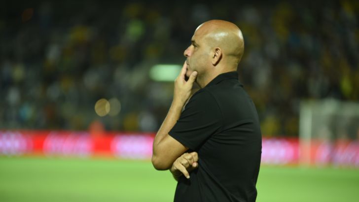 אבוקסיס. בשכונה מחכים לשובו