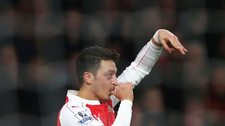 אוזיל. הכין תשעה מצבים לכיבוש מול בורנמות'