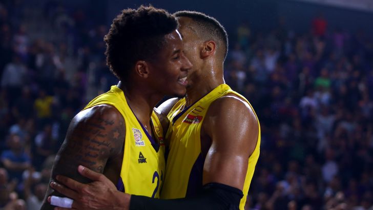 כמה לחץ השתחרר. קלייבורן ורוזפלט