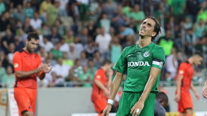 בניון אחרי החמצה. בשבת הקרובה הוא במשחק או באימון?