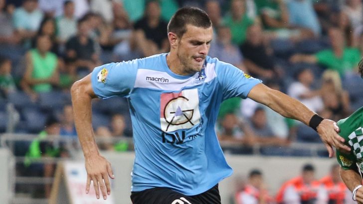 יובאנוביץ'. בעיות אישיות