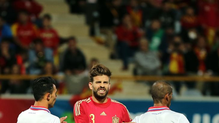 פיקה. האוהדים כועסים עליו