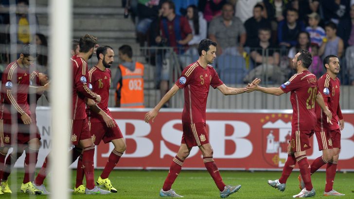 שחקני ספרד חוגגים את שער היתרון