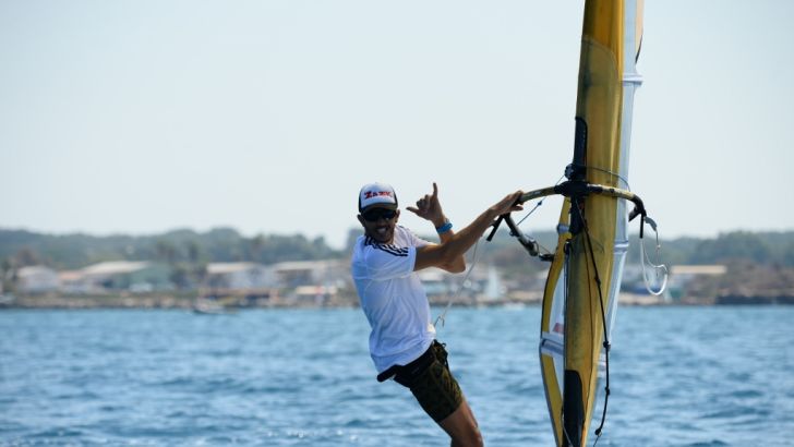 צוברי. זכה באליפות ישראל בעיר הולדתו