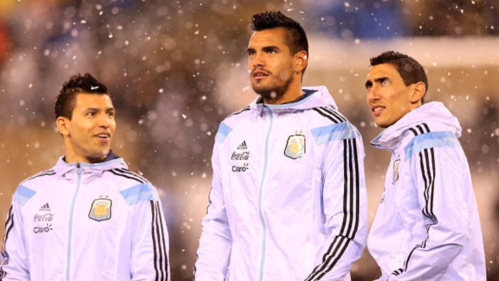 אגוארו לצד רומרו. יחסים מתוחים?