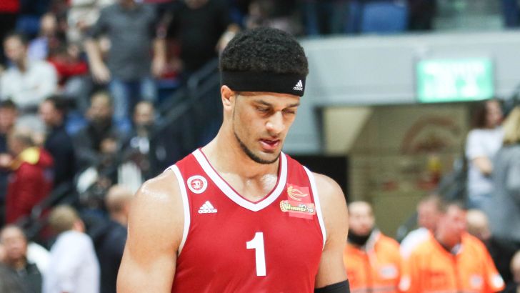 נאנק מכאבים. דאנקן