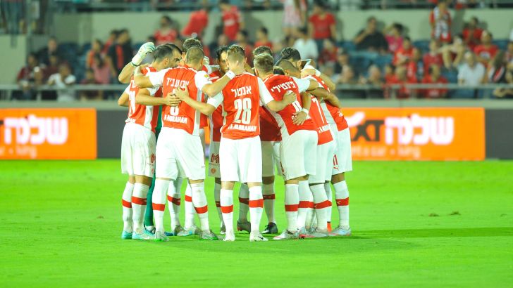 שחקני הפועל תא. באיזור ה-80% דיוק