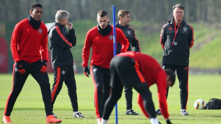 ואן חאל משגיח. ראוי לטפח תינוקות