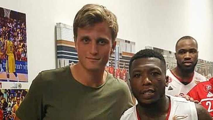 רובינסון ושוינפלד. מפגש אמריקאי