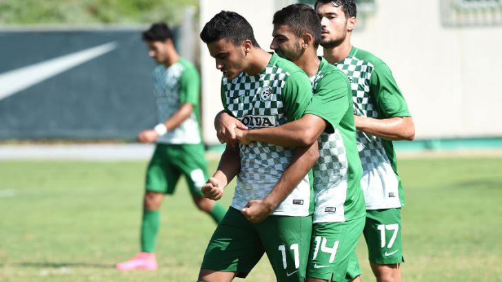 מוחמד עוואד חוגג בקצף