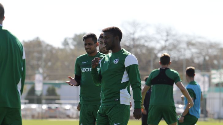 טוואטחה והחברים באימון. זה ייגמר בפלייאוף עליון?