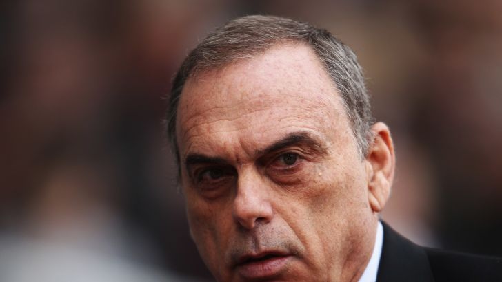 גרנט חסר הבושה התחננן לקבל את אימון גאנה