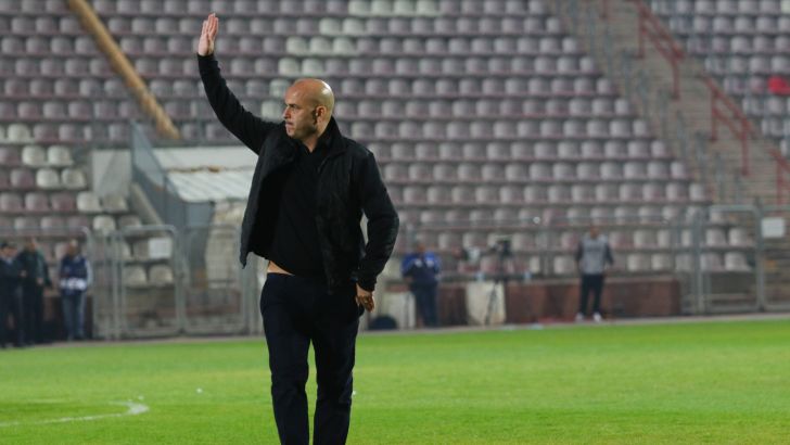 אבוקסיס. מחפש חיזוק בכמה עמדות