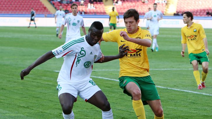 אנדואסל משמאל. איווניר התלהב ותוך שבוע קיבל את החלוץ