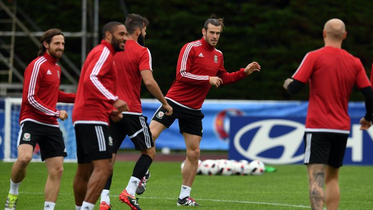 בייל והחברים