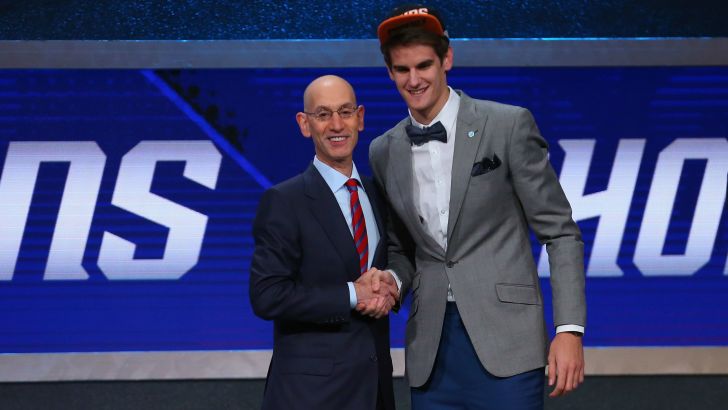 בנדר עם הקומישינר סילבר. בחירה גבוהה במיוחד