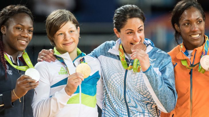 ג'רבי. הצטרפה למועדון מצומצם