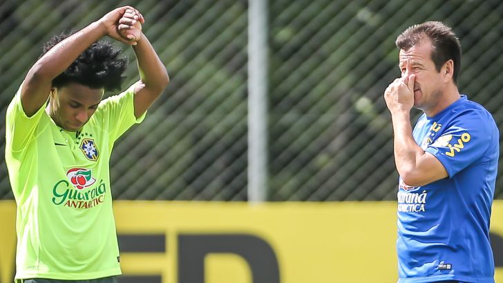 דונגה צריך את וויליאן בשביל להתחיל חלק את הקופה