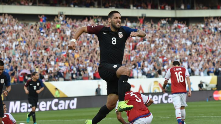 דמפסי חוגג שער וכרטיס לרבע הגמר