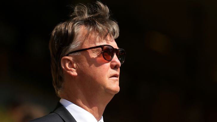 החוזה עד 2017 - ואן חאל באמת יהיה שם עד הקיץ הבא?