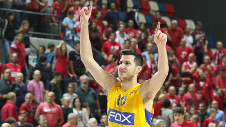 הקפטן הצטיין בדרבי