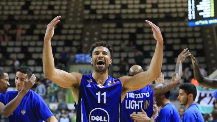 הרצליה חוגגת ברוממה