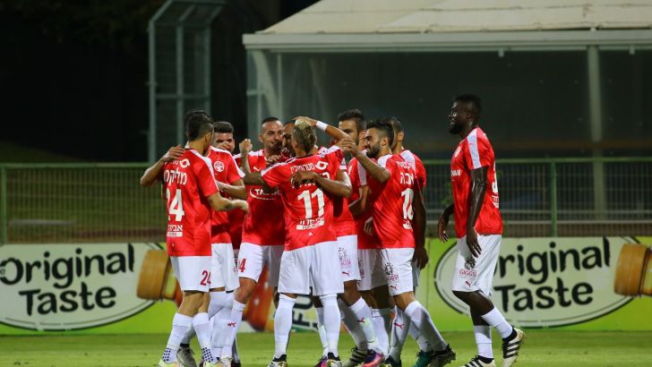 חופשה נעימה. שחקני בש חוגגים באשקלון