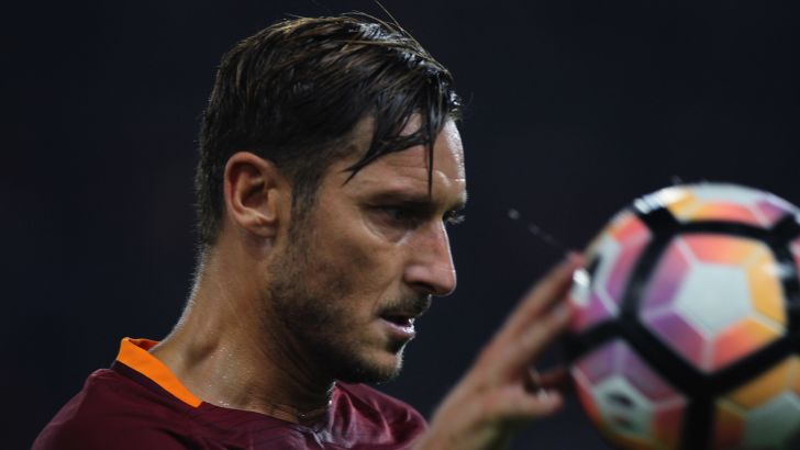 חושב על העתיד. טוטי