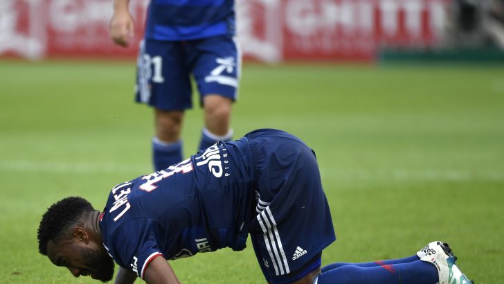 לקאזט. השער שלו לא עזר לליון