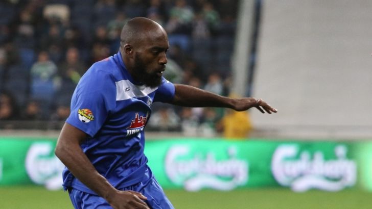 מונונגה. הקפטן שוב מתעמת