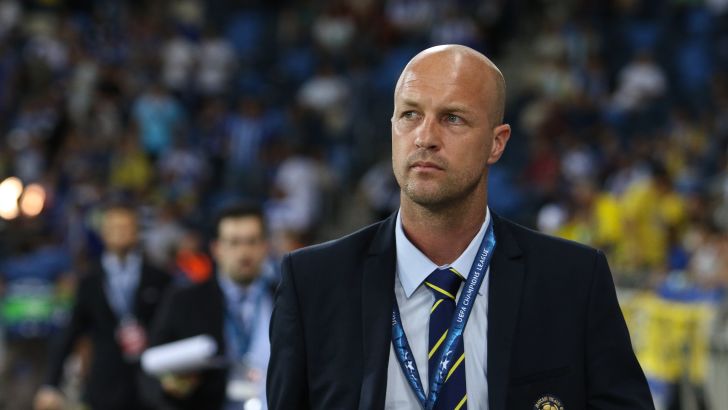 מותח ביקורת על הכדורגל הישראלי. קרויף