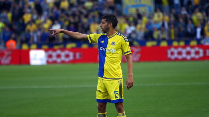 מיכה. לא ממהר לעבור לליגה הצרפתית