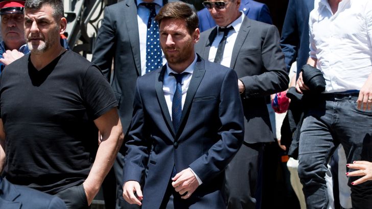 מסי ביציאה מבית המשפט. אין הוכחות