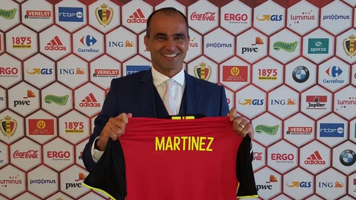 מרטינס מוצג ושומר על צניעות