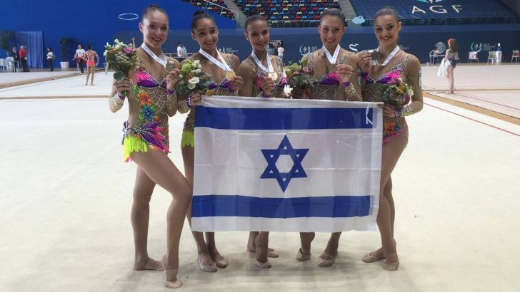 נבחרת ההתעמלות אומנותית. מדליה שניה בתחרות