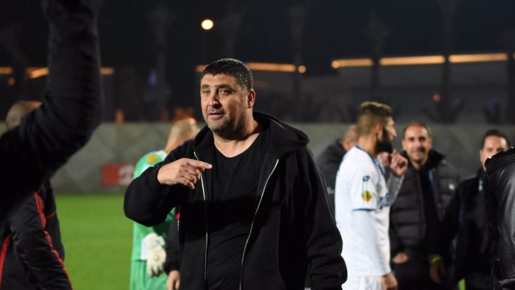 נעים. ראש העיר דאג להשאירו במועדון