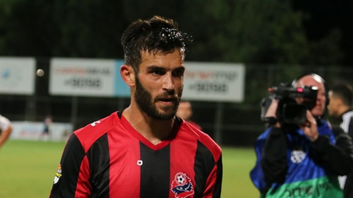 עלה מהספסל וכבש פעמיים. ממן