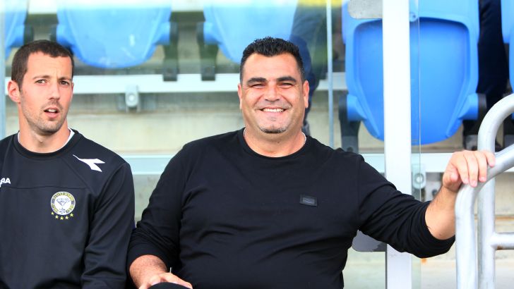 פרץ עם קורצקי. מאמין שהעירייה חיכתה שאוסידון ילך