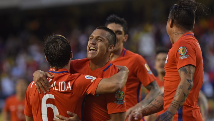 צ'ילה חוגגת. שני ניצחונות מרשימים בשלבי הנוקאאוט