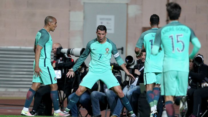 רונאלדו. שעה אחת הספיקה לו כדי לחגוג