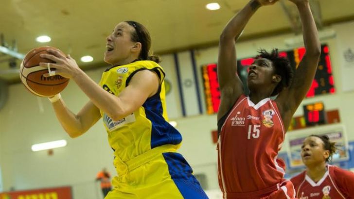 שי דורון בדרך לסל של רמהש בעונה שעברה