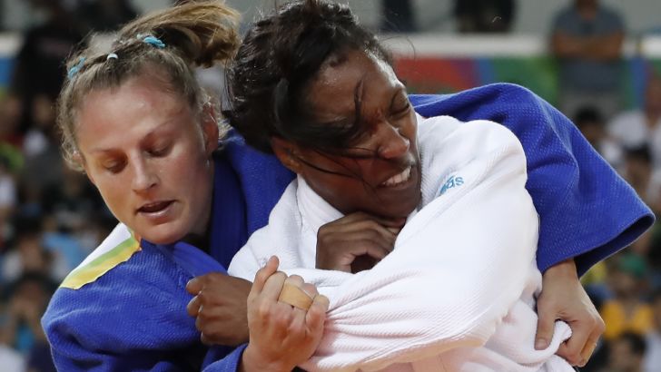 שלזינגר. אמשיך לייצג את בריטניה