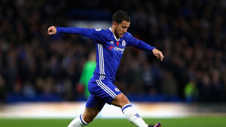 אדן הזאר. כובש גם כותרות