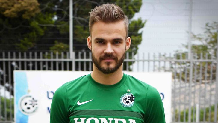 איולפסון. ערך כבר היכרות עם העיר ומתקן האימונים