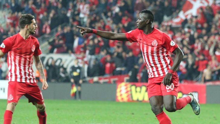 איזיקה אנדואסל. לא אדם חיובי?