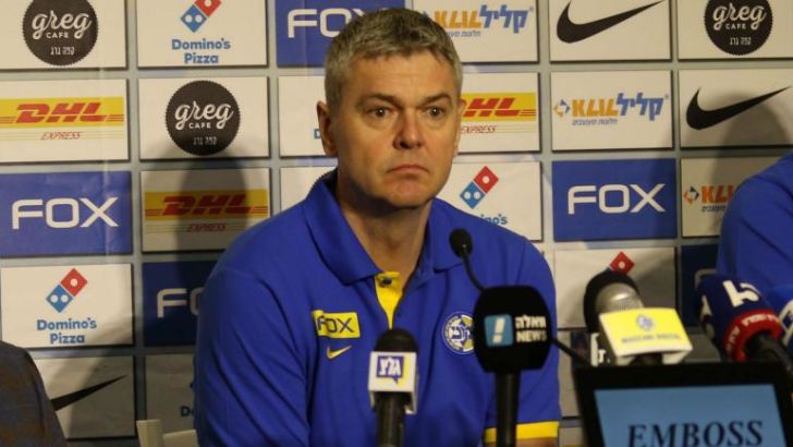 איינרס בגאצקיס. מנסה לבנות מנטליות