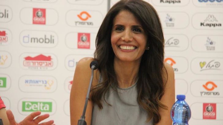 אלונה ברקת. נלחמת בחרמות נגד ישראל