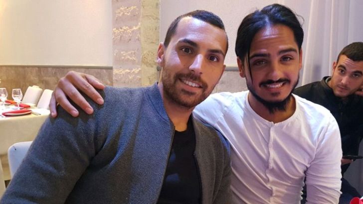 אלופים גם מחוץ למגרש