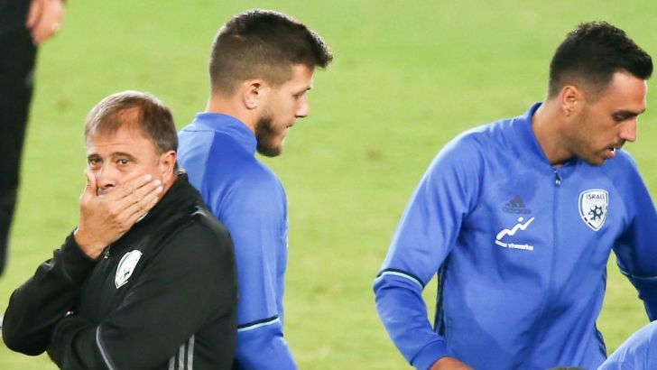 אלישע לוי. 20 שחקני שדה ורק מגן ימני אחד?